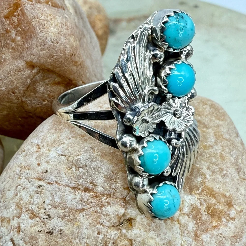 Native American 925 Turquoise Floral & Leaf Ring by Harris Largo – 5.47g